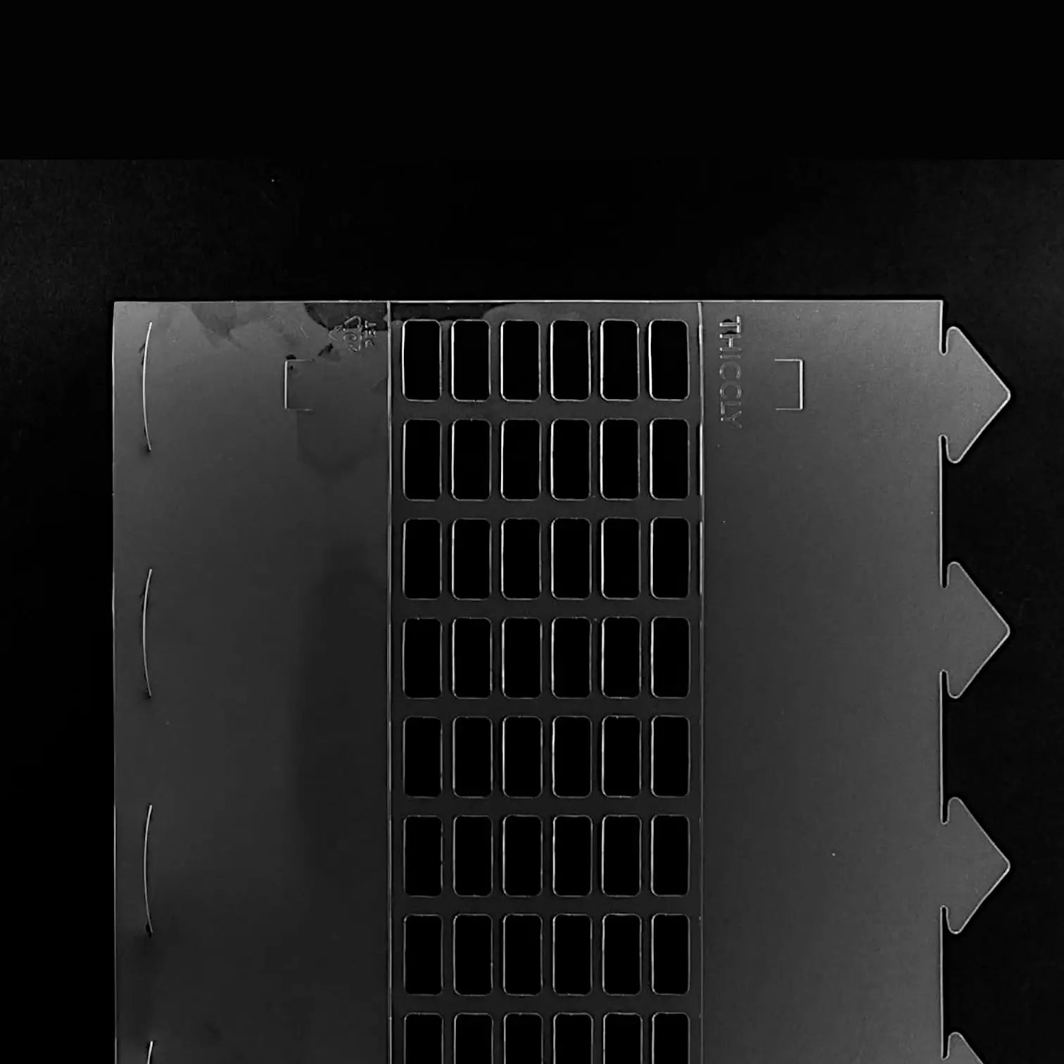 THICCLY® GrowPole™ – ultimative Pflanzenstütze auf weißem Hintergrund, Produktfoto 8.