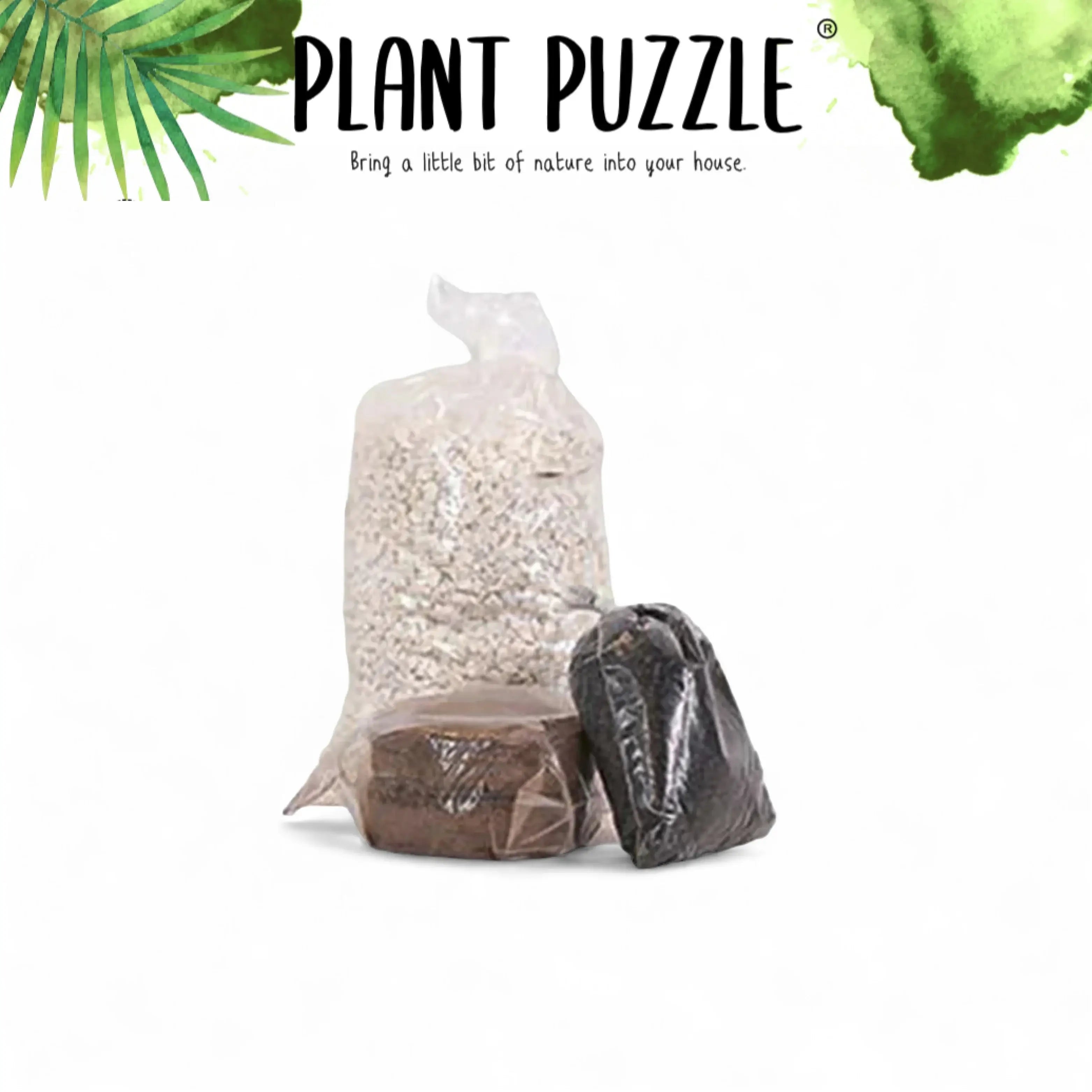 Terrarium-Mix im Glas – Kies, Erde, Aktivkohle vor weißem Hintergrund, Produktfoto 2.