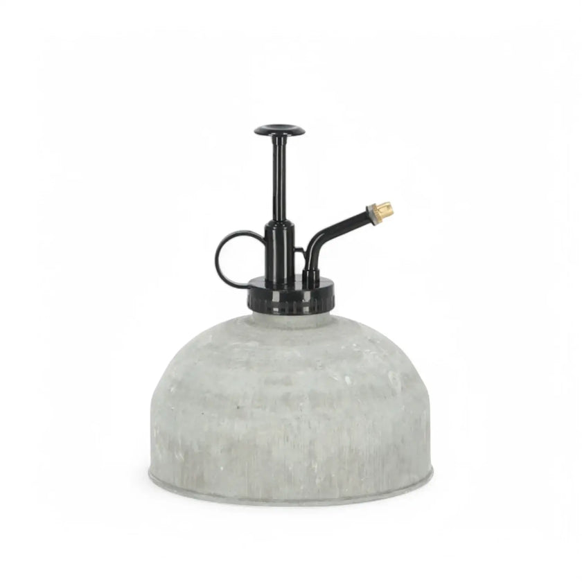 Pflanzensprüher 'Oz' – Hauptproduktfoto vor weißem Hintergrund.