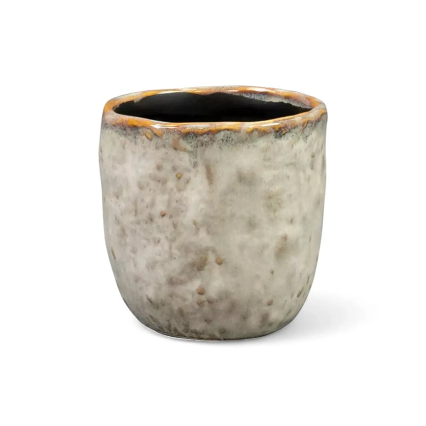 Planter 'Brian' on white background.