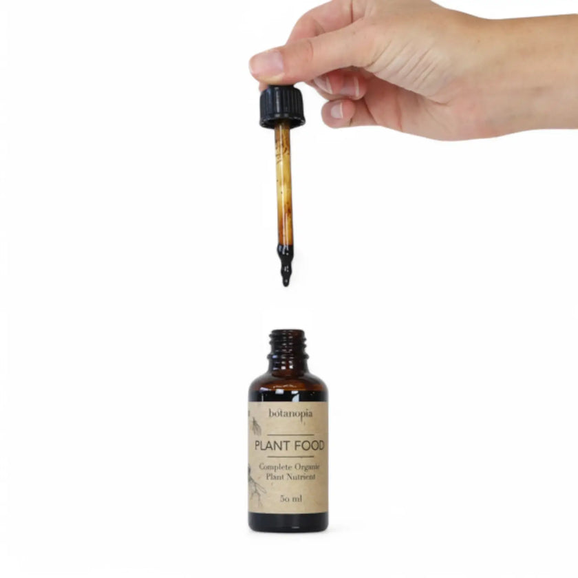 Organisches Pflanzennährmittel – 50 ml auf weißem Hintergrund, Produktfoto 2.